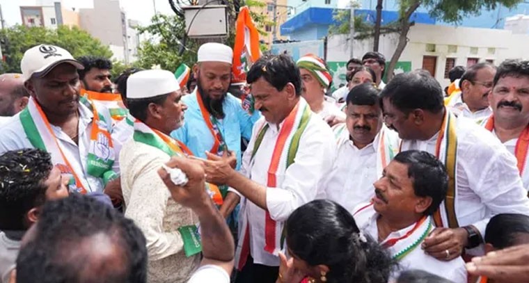 జూబ్లీహిల్స్ లో బీఆర్ఎస్ నుంచి కాంగ్రెస్ పార్టీలోకి చేరికలు