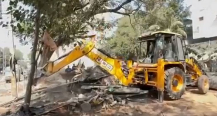 1452 గ‌జాల మేర హైడ్రా ఫెన్సింగ్..