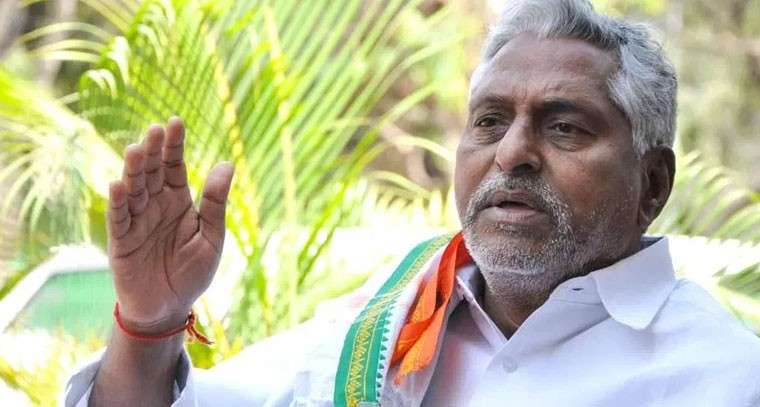 మాజీ మంత్రికి ఫుడ్ పాయిజన్