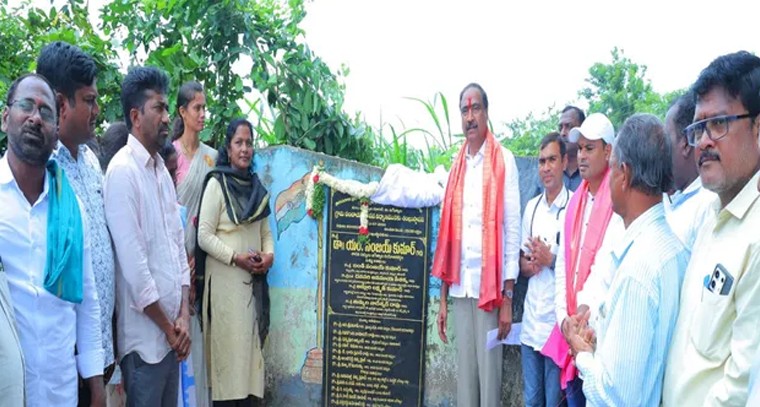  ఎస్సీ సబ్ ప్లాన్ నిధులతో అభివృద్ధి పనులకు భూమి పూజ