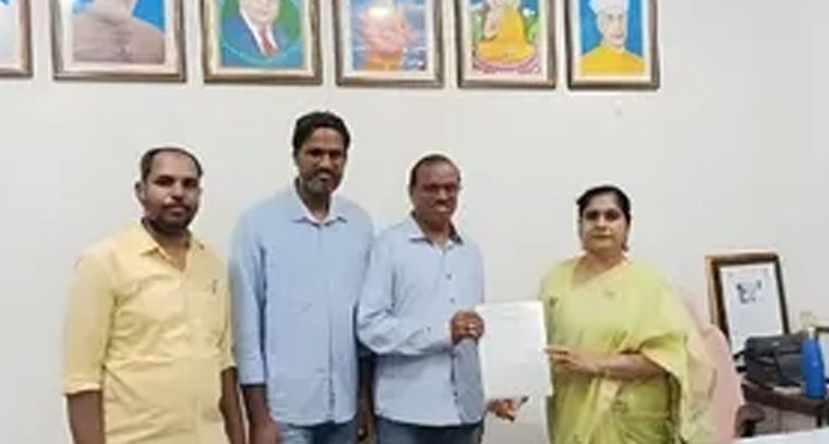 జర్నలిస్టుల పిల్లలకు ఫీజులో 50% రాయితీ