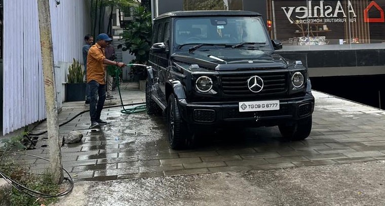 తాగునీటి వృథా.. వ్యక్తికి ఫైన్..!