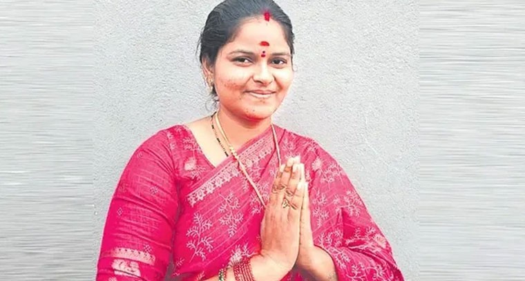 నాడు ఒక్క ఓటుతో భర్త ఓటమి.. నేడు భార్య ఘన విజయం