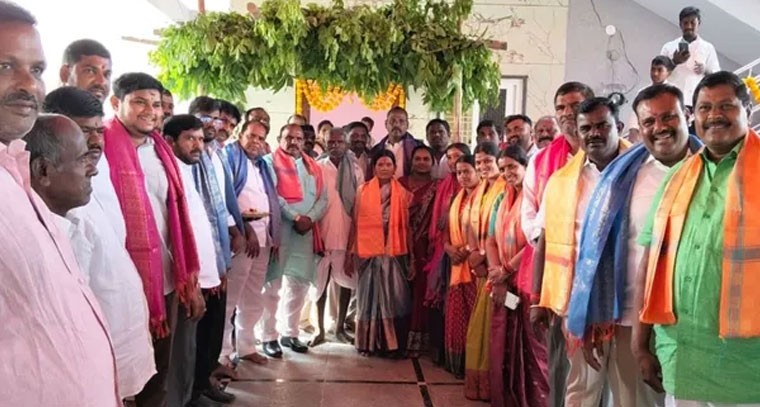 ఇందిరమ్మ ఇండ్లను ప్రారంభించిన ఎమ్మెల్యే కాలే యాదయ్య