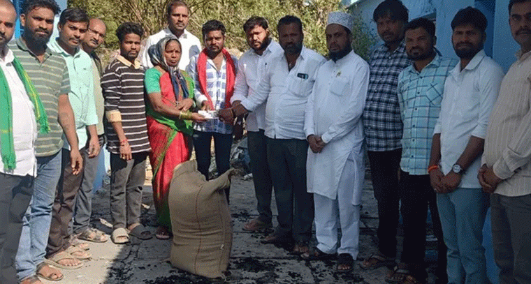 లింగంపేట్ లో షార్ట్ సర్క్యూట్ తో ఇల్లు దగ్ధం.. ఆర్థిక సహాయం అందజేత