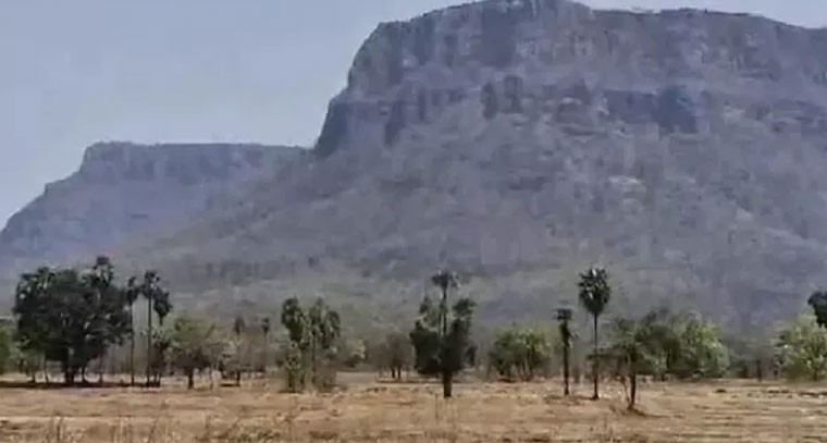 కర్రెగుట్టల్లో వరుసగా పేలిన ఐఈడీలు.. 10 మంది భద్రతాసిబ్బందికి గాయాలు