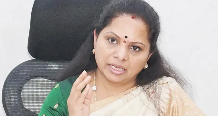 రంగారెడ్డి గుండెల్లో జాగృతి యాత్ర.. కవిత రైతు-యువత-మహిళల కష్టాలకు స్పందన!

