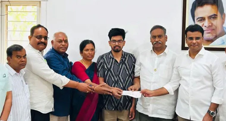 ప్రతిభకు పేదరికం అడ్డుకాకూడదు…గోల్డ్ మెడలిస్ట్‌కు సహాయం