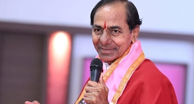 నాడు ఇంటి వద్దకే ఎరువులు.. నేడు క్యూలైన్లలో కుటుంబాలు: కాంగ్రెస్ సర్కార్‌పై కేసీఆర్ ధ్వజం

