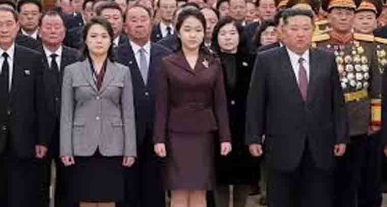 మరోసారి ప్రపంచానికి తన కూతురిని పరిచయం చేసిన కిమ్ జోంగ్ ఉన్