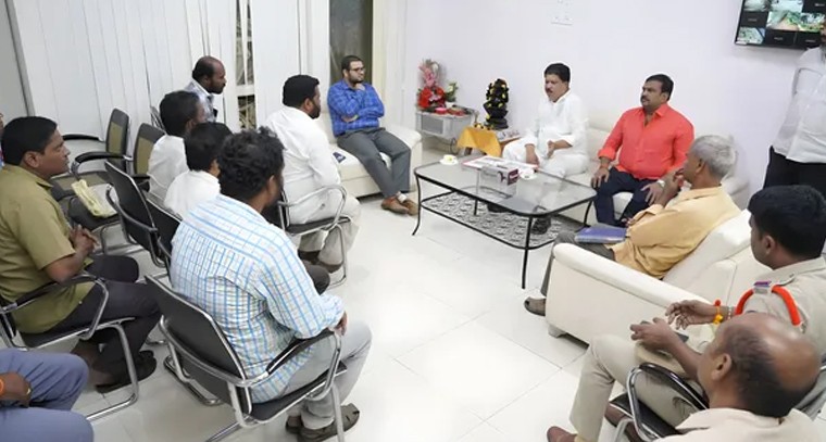 నిరుపేదలకు డబుల్ బెడ్ రూమ్లు కేటాయించాలి..