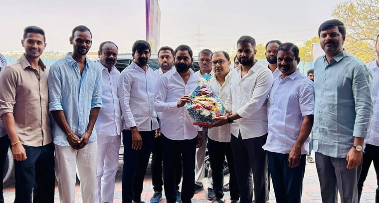 స్టార్క్ ఫిట్‌నెస్ జిమ్‌ స్టూడియోను ప్రారంభించిన శంభిపూర్ రాజు