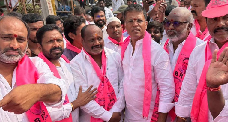 రుద్రారంలో బీఆర్ఎస్ విస్తృతంగా ప్రచారం 