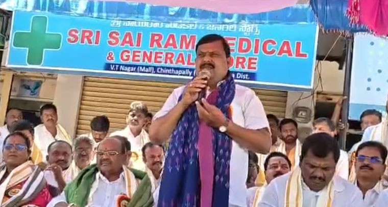 కొండా లక్ష్మణ్ బాపూజీ విగ్రహావిష్కరణ...