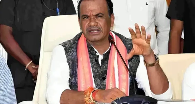 పవన్ కళ్యాణ్ వ్యాఖ్యలపై మంత్రి కోమటిరెడ్డి ఫైర్.. క్షమాపణ చెప్పాలని డిమాండ్