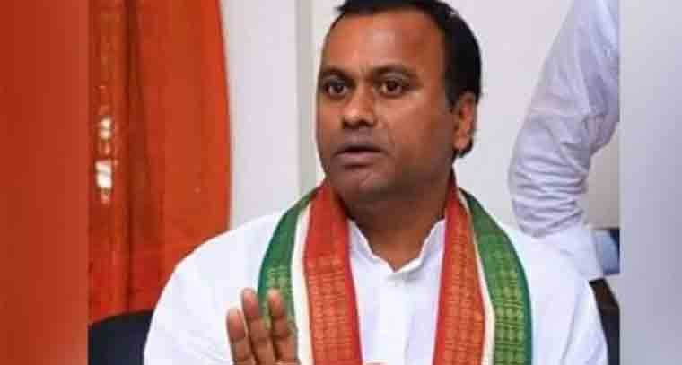 నాపై రాష్ట్ర ప్రభుత్వం నిఘా పెట్టింది 
