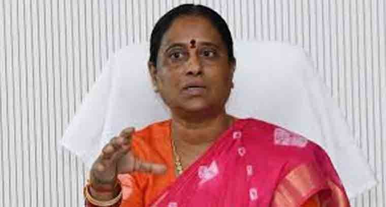 నాగార్జున కుటుంబానికి క్షమాపణలు చెప్పిన కొండా సురేఖ
