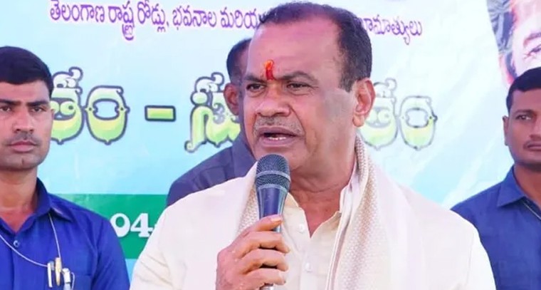 కవిత బీసీ ధర్నా పెద్ద జోక్: మంత్రి కోమటిరెడ్డి