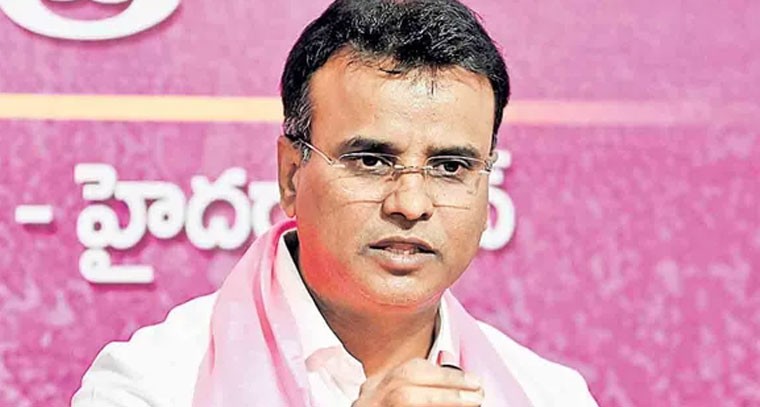 కాంగ్రెస్ పార్టీలో పనిచేస్తూ BRSలోనే ఉన్నానని కడియం చెప్పడం హాస్యాస్పదం : కేపీ వివేకానంద 