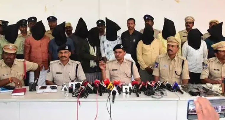 పక్కా ప్లాన్‌తో హత్య.. కేసును ఛేదించిన పోలీసు అధికారులు