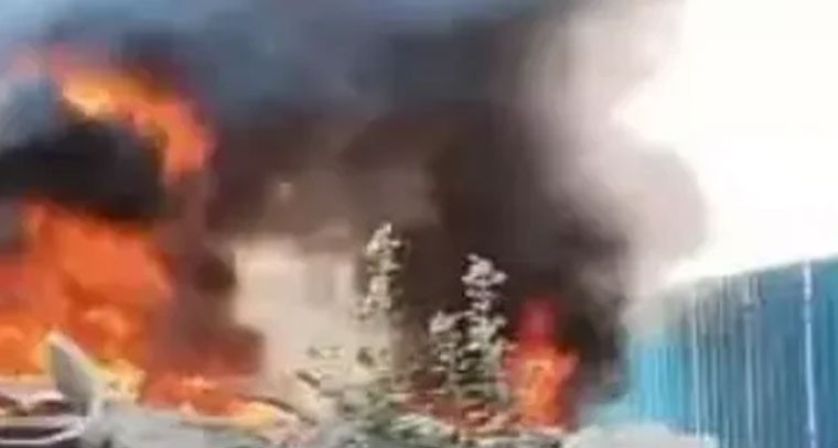 గణేష్ విగ్రహాల తయారీ గోదాంలో అగ్నిప్రమాదం