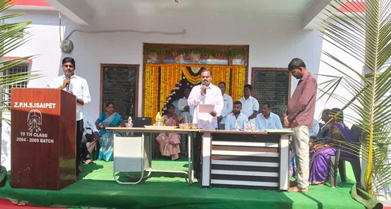 ఇసాయిపేట్ గ్రామ పాలకవర్గం ప్రమాణ స్వీకారం