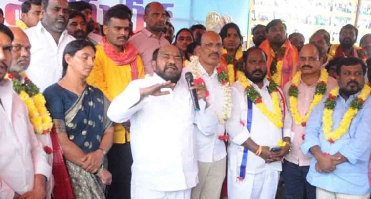 కళాకారులకు ఉద్యోగాలు ఇవ్వాలి.. లేకపోతే ఆందోళనలు తప్పవు: ఆర్. కృష్ణయ్య