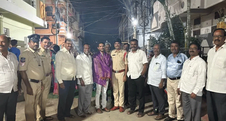 గ్రూప్-2లో ఏఎస్ఓగా ఎంపికైన క్రాంతి రణదేవ్‌కు ఘన సన్మానం