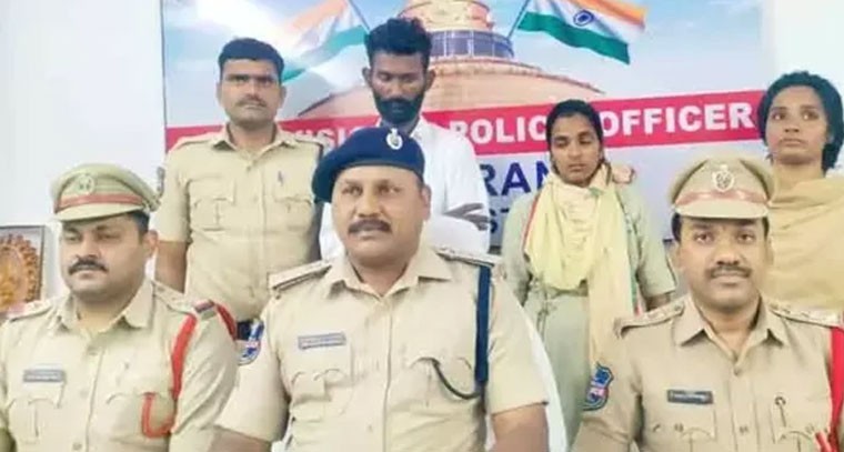 కామంతో కన్నబిడ్డను గొంతు నులిమి హత్య