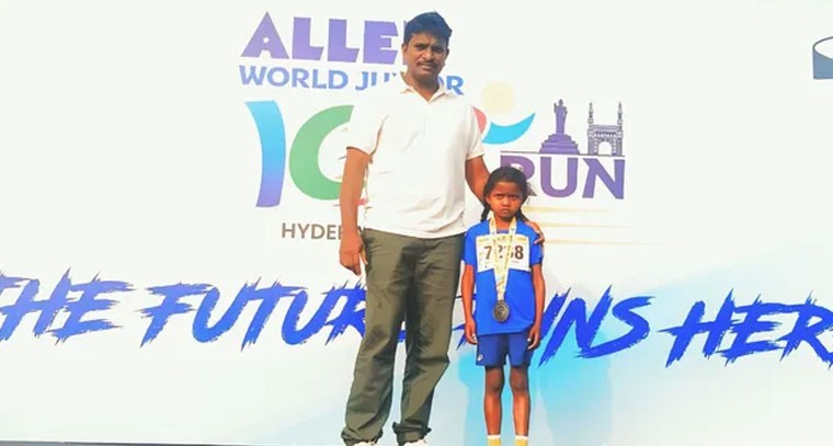 అరకు యువ క్రీడాకారిణికి ఖమ్మం స్వేరో శ్రీకాంత్ అండ