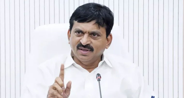 ఇందిర‌మ్మ ఇళ్ల నిర్మాణాల‌పై దృష్టి సారించాలి: పొంగులేటి