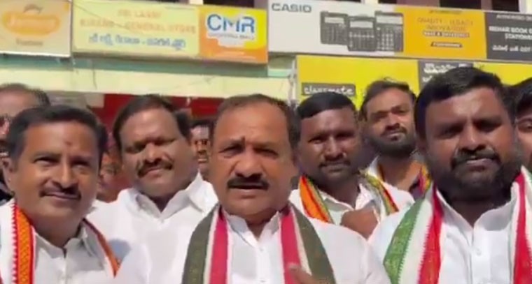 ఓటు హక్కు వినియోగించుకున్న టీపీసీసీ చీఫ్ మహేష్ కుమార్