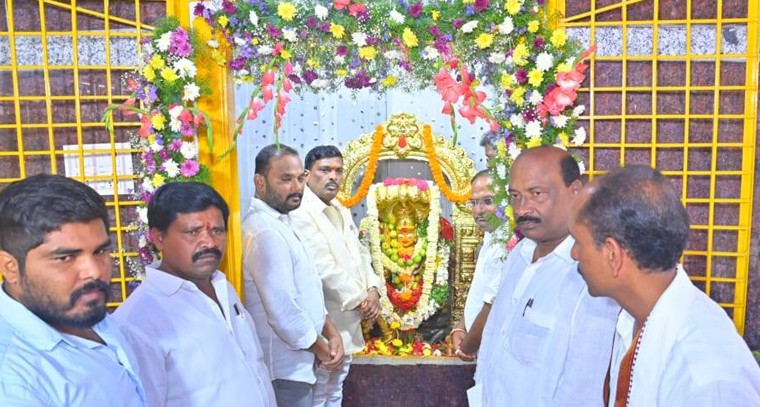 బోనాలు తెలంగాణ సంస్కృతికి ప్రతీక :  ఎమ్మెల్యే గూడెం మహిపాల్ రెడ్డి 