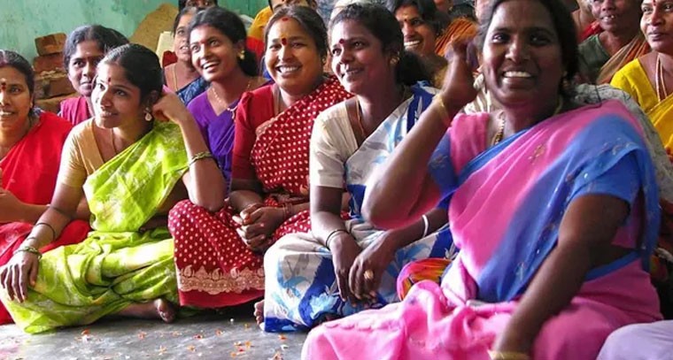 మహిళా సంఘాలకు ఎలక్ట్రిక్‌ బస్సులు: మంత్రి పొన్నం