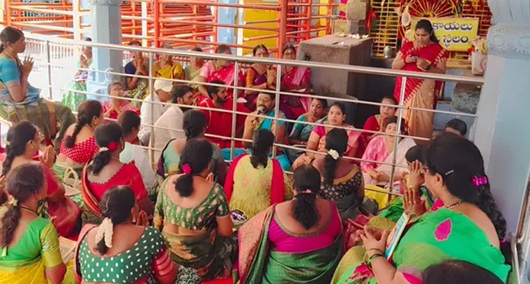 మల్లన్న సన్నిధిలో శ్రావణ మాస పూజలు