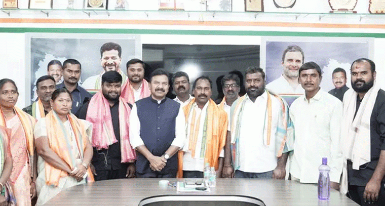 కాంగ్రెస్ పార్టీలో చేరిన పచ్చునూరు సర్పంచ్, వార్డు మెంబర్లు