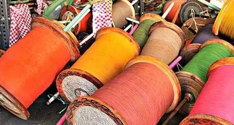 చైనా మాంజా తగిలి కోసుకపోయిన మరో యువకుడి గొంతు