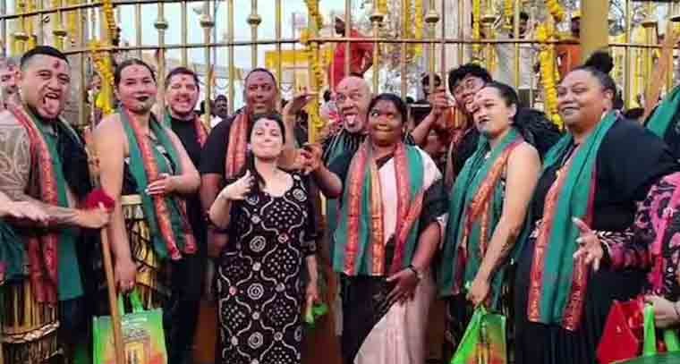 సమ్మక్క-సారలమ్మ జాతరలో న్యూజిలాండ్ మావోరీ గిరిజన ప్రతినిధులు