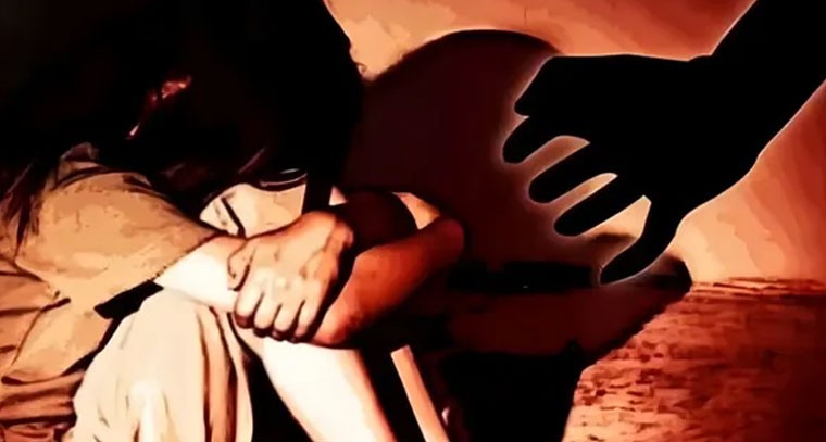 కన్న కూతురిపై అత్యాచారానికి పాల్పడి గర్భవతిని చేసిన తండ్రి