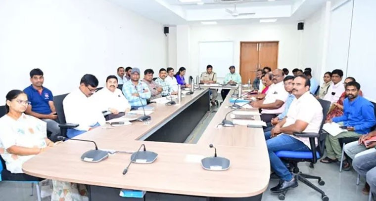 పరీక్షలు పకడ్బందీగా నిర్వహించాలి