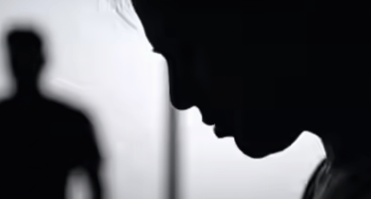 తెలంగాణ వైద్యాశాఖలో మహిళా ఉద్యోగిపై లైంగిక వేధింపుల కలకలం