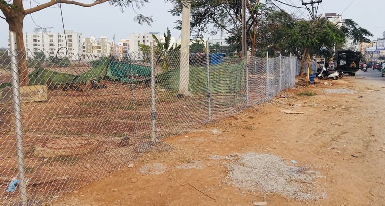 మేడికుంట ఆక్ర‌మ‌ణ‌లకు హైడ్రా చెక్‌