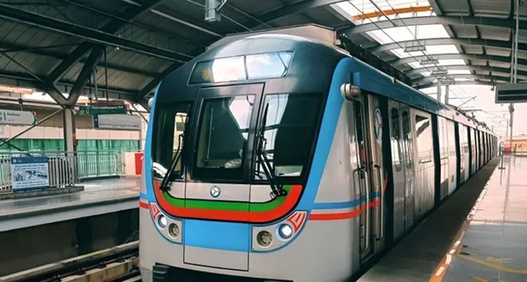 హైదరాబాద్‌ మెట్రోలో చిల్లర కష్టాలు