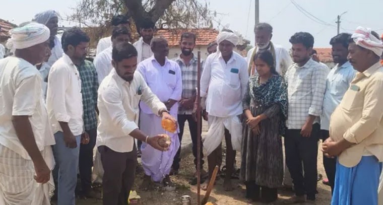 మధ్వార్ తాండలో సీసీ రోడ్డు పనులకు భూమి పూజ