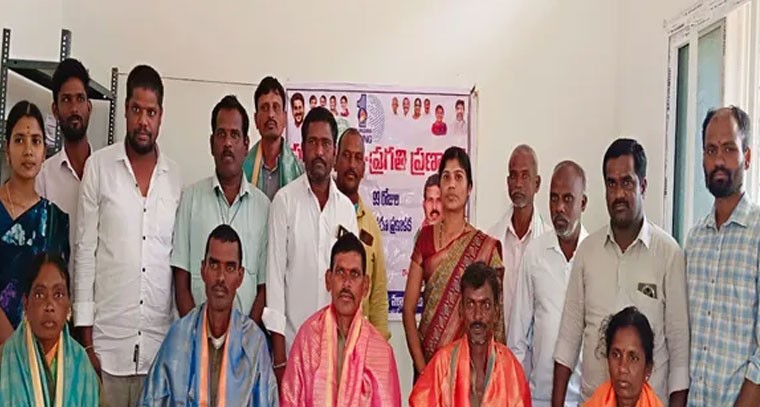 గ్రామ పంచాయతీ సిబ్బందికి సన్మానం