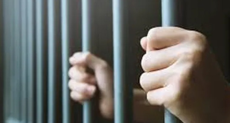 నల్గొండ జిల్లాలో అంతర్రాష్ట్ర దొంగలు అరెస్ట్