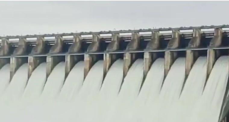 నిండు కుండ‌లా నాగార్జున సాగర్‌.. 26 గేట్లు ఎత్తివేత