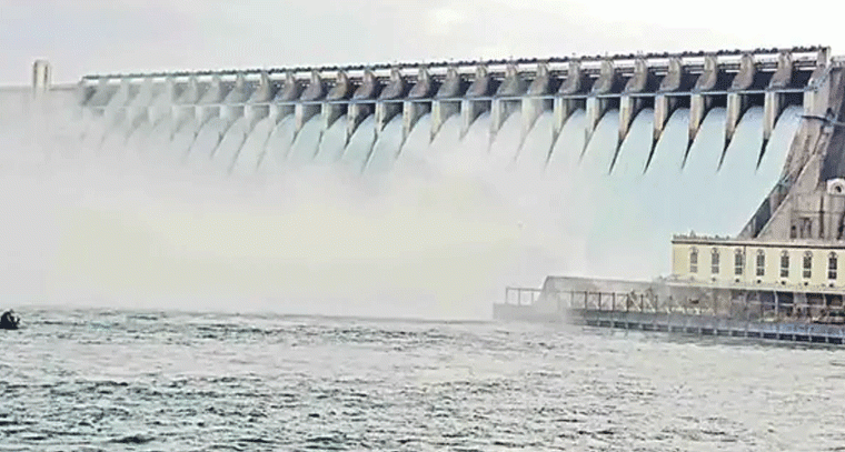 నాగార్జున సాగర్‌కు కొనసాగుతున్న భారీ వరద