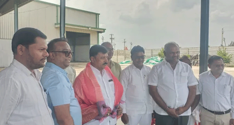 కొనుగోలు కేంద్రాన్ని ప్రారంభించిన ఎమ్మెల్యే