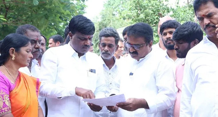 గోమారం గ్రామాన్ని మోడల్ గ్రామంగా అభివృద్ధి చేస్తా: రాజిరెడ్డి